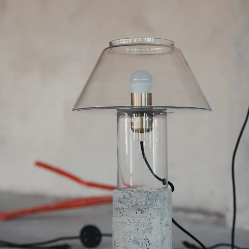 Luminaria Ange en Amarillo - Lámparas de mesa, Uruguay | Walnut