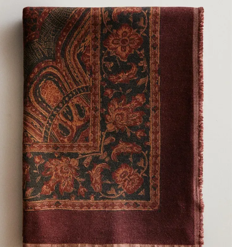 MANTA JACQUARD PAISLEY en Rojo - Textiles, Uruguay | Zara Home