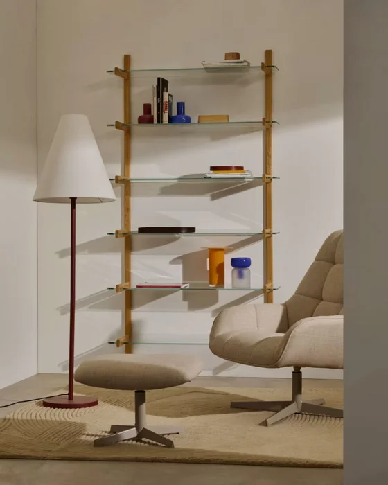 Butaca giratoria Jaspe beige y metal con - beige y metal con con acabado gris FSC 100% en Beige - Butacas, banquetas y puffs, Uruguay | Kavehome, vista 3