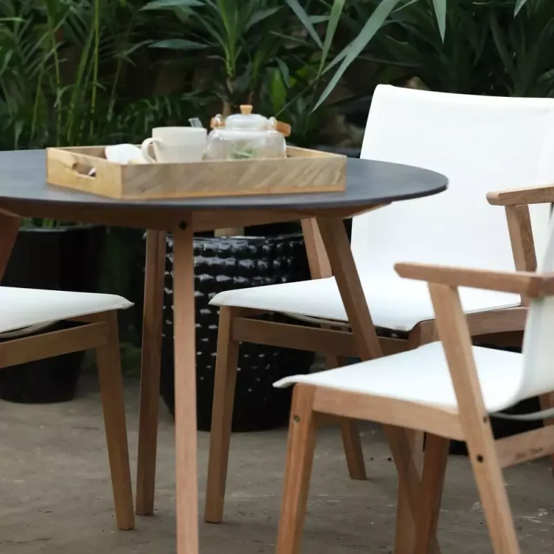 Mesa de comedor Dekton redonda en Madera natural - Mesas de comedor, Uruguay | Balcony