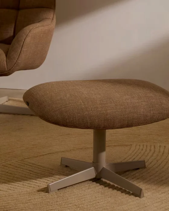 Reposapiés Jaspe - marrón claro y metal con acabado gris FSC 100% en Marrón - Butacas, banquetas y puffs, Uruguay | Kavehome, vista 3