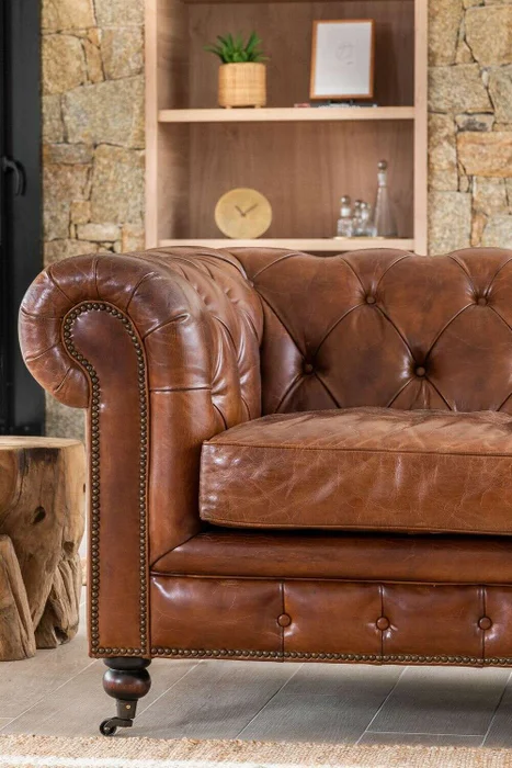 SILLON CHESTERFIELD - CUERO ITALIANO - XL en Marrón - Sillones y sofás, Uruguay | La Iberica, vista 6
