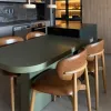 Silla Oli Camel en PU Marrón 425 - Sillas, Uruguay | Arquetipo, vista 4 de 12