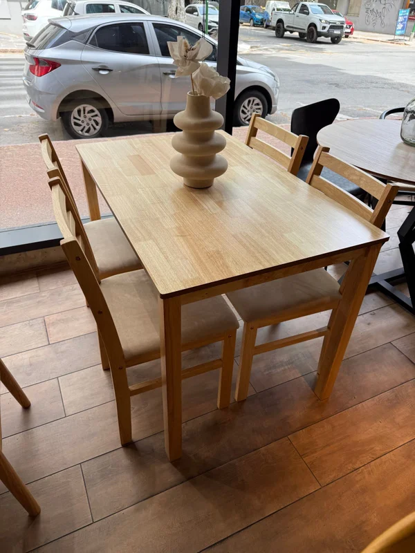Juego de Comedor Saint Mesa Rectangular 110cm + 4 Sillas en Madera natural - Mesas de comedor, Uruguay | Berna Home, vista 7
