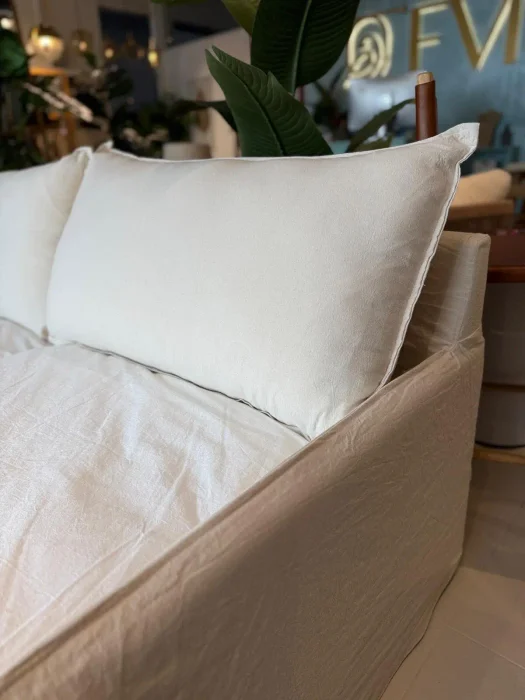 Sillon Niza con pillow en Beige - Sillones y sofás, Uruguay | FMB, vista 2