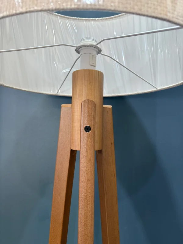 Lámpara de Pie Trippe Cilíndrica - Pantalla Square en Madera natural - Lámparas de pie, Uruguay | Berna home, vista 3