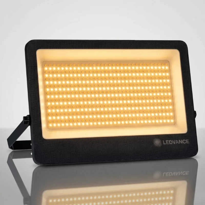 Foco LED LEDVANCE Compact IP66 200W CCT Negro en Negro - Lámparas colgantes, Uruguay | Serlux, vista 3