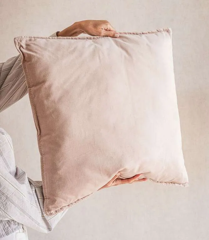 ALMOHADON TERCIOPELO ROSA - 55 X 55 CMS en Rosa - Textiles, Uruguay | La Iberica