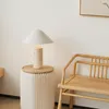 L. MESA RODAS BLANCO en Blanco - Lámparas de mesa, Uruguay | Masinfinito Casa, vista 3 de 3