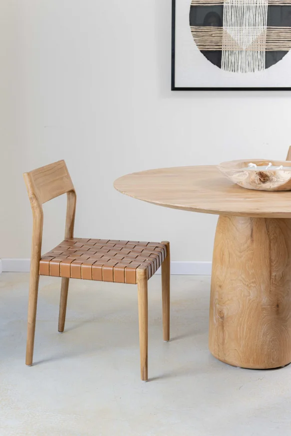 Silla en teca y cuero marrón en Madera natural - Sillas, Uruguay | Entrecasa, vista 2