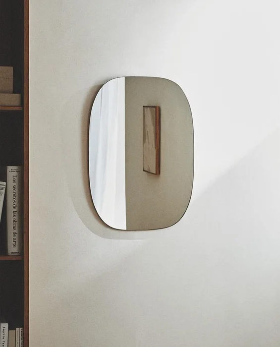 ESPEJO PARED MARCO REDONDEADO en Dorado - Espejos, Uruguay | Zara Home