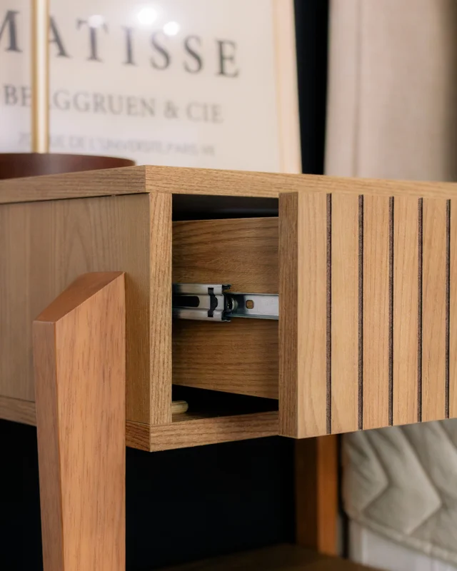 Mesa de Luz Capri - Olmo en Madera natural - Mesas de luz, Uruguay | Berna home, vista 3