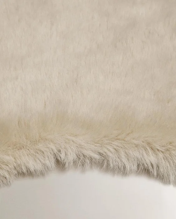 ALFOMBRA PELO IRREGULAR en Beige - Alfombras, Uruguay | Zara Home, vista 4