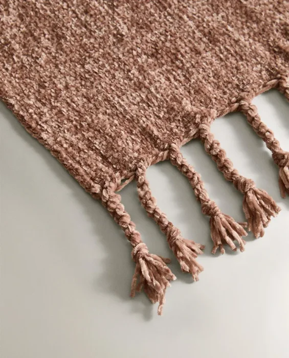 MANTA CHENILLA GRUESA en Rosa - Textiles, Uruguay | Zara Home, vista 3
