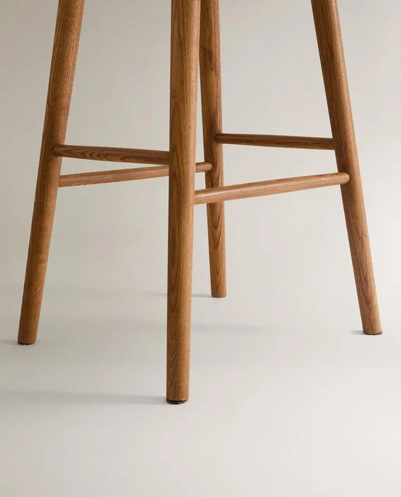 TABURETE MADERA FRESNO en Madera natural - Sillas, Uruguay | Zara Home, vista 5