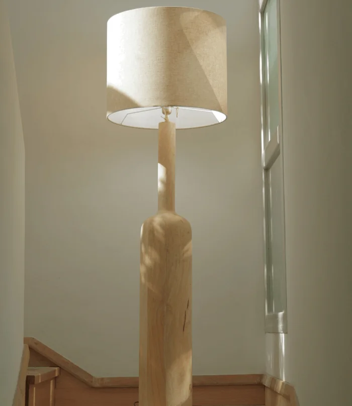 L. PIE JAMES en Madera natural - Lámparas de pie, Uruguay | Masinfinito Casa, vista 2
