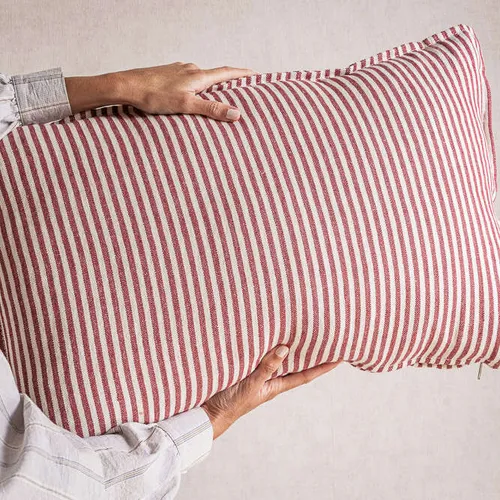 ALMOHADON LINO ALTO GRAMAJE RAYAS ROJAS - 70 X 43 CMS en Rojo - Textiles, Uruguay | La Iberica