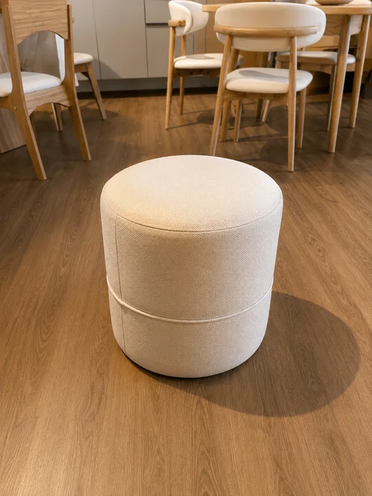 PUFF SOHO III T108 LINO ARENA CLARO en Beige - Sillones y sofás, Uruguay | Balton, vista 7