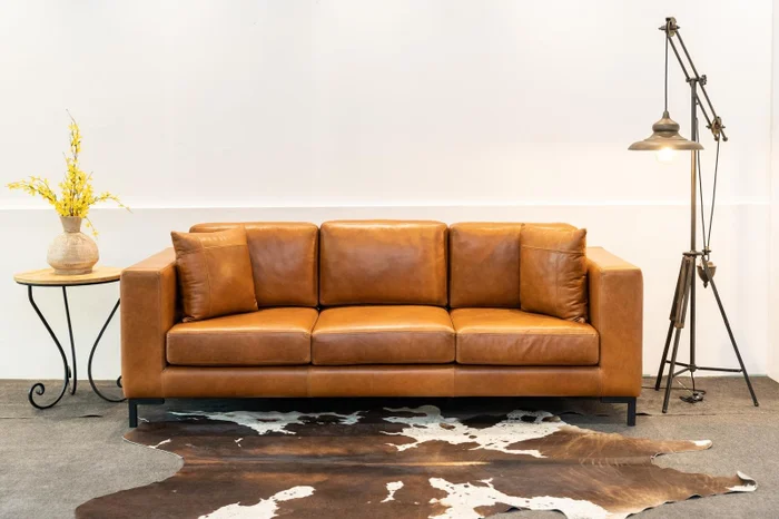 Sofa Vicenzo en Negro - Sillones y sofás, Uruguay | Marvic