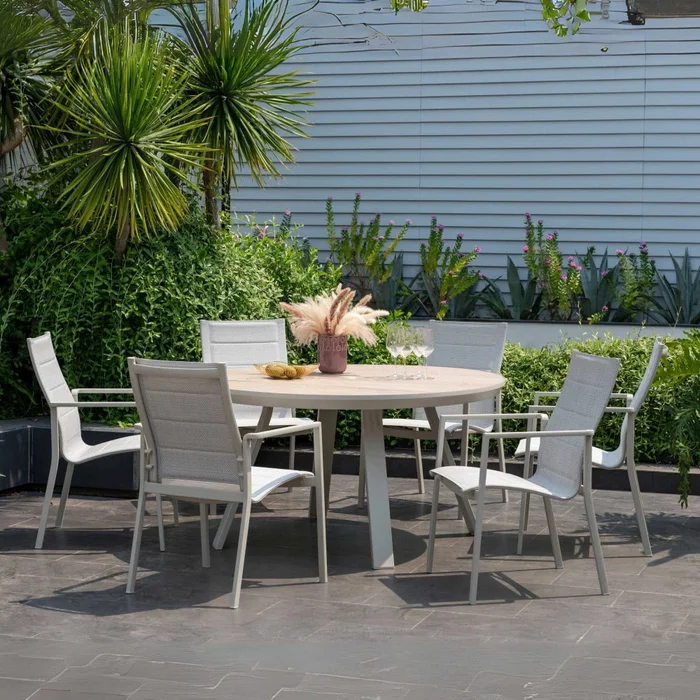 Mesa redonda de Patio Diámetro 141cm - Urbanite - Beige en Beige - Mesas de comedor, Uruguay | Ecowood, vista 2