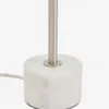 Lámpara de mesa Lynor de metal cepillado con base de mármol blanco en Blanco - Lámparas de mesa, Uruguay | Kavehome, vista 5 de 7