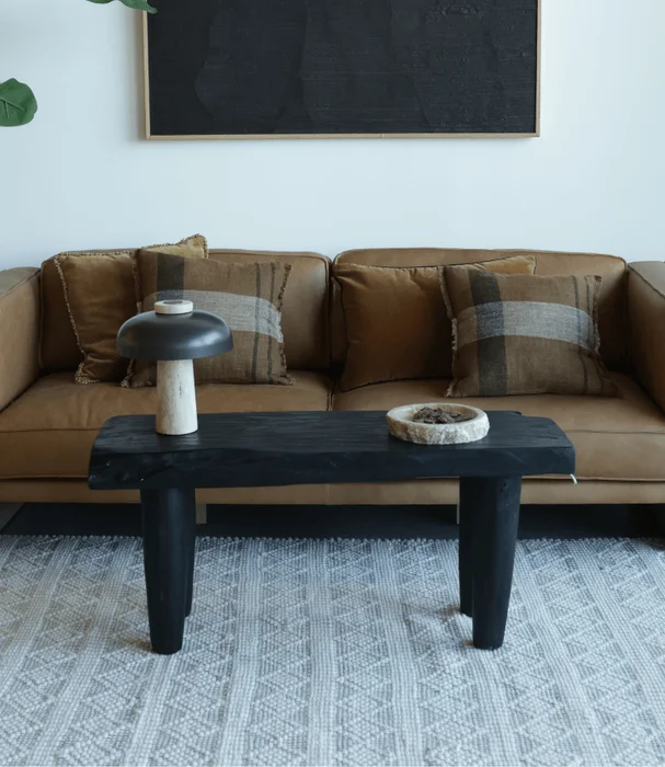 BANCO LARGO RAIZ TEKA en Negro - Butacas, banquetas y puffs, Uruguay | Más Infinito Casa
