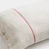Almohadón Lidore en lino beige con rayas rojas en contraste 30 x 50 cm en Beige - Textiles, Uruguay | Kavehome, vista 4 de 4