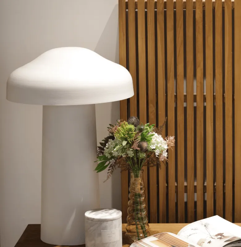 L.MESA CHAMPI H49 en Blanco - Lámparas de mesa, Uruguay | Masinfinito Casa