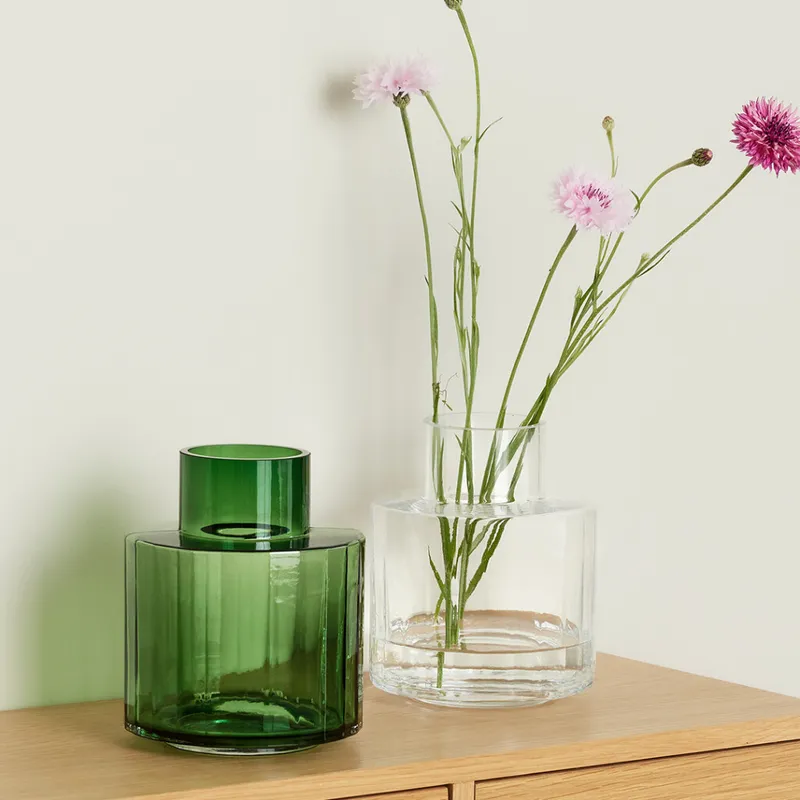 Jarrón Aster - Transparente en Blanco - Jarrones, Uruguay | Walnut