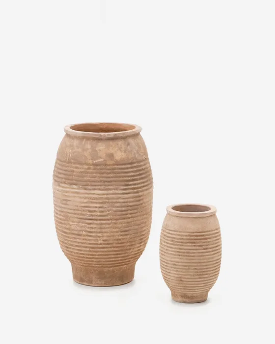 Set Llonga de 2 maceteros de terracota con acabado natural Ø 54 / 32 cm en Rojo - Muebles para el exterior, Uruguay | Kavehome