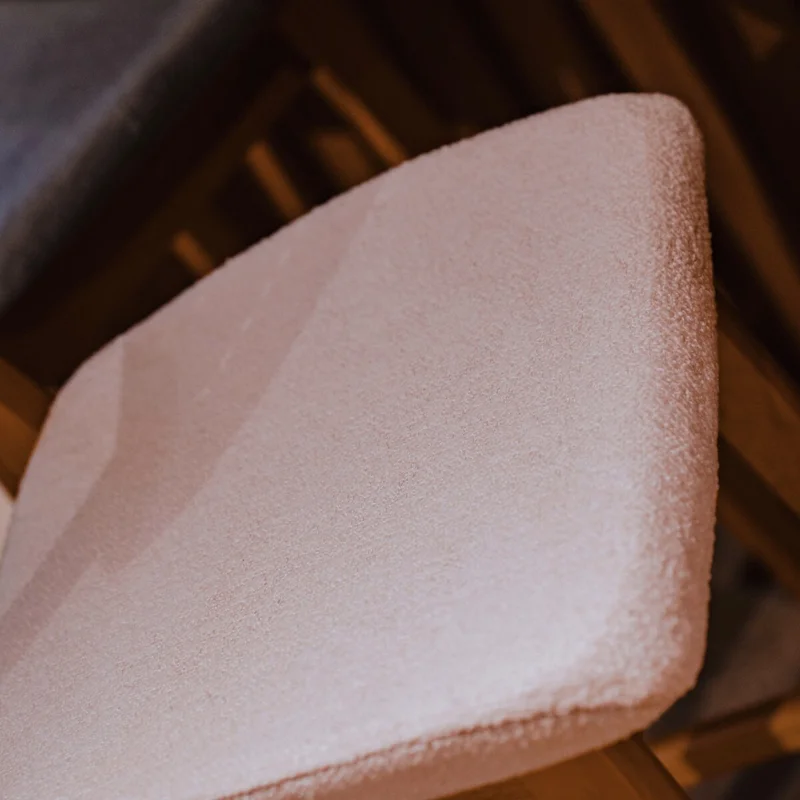 Silla de Comedor Classic - Línea Manhattan - - Tela Bouclé/Natural en Beige - Sillas, Uruguay | Rústico Hogar, vista 4