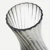 Jarrón Arep de vidrio gris - 22,5 cm en Gris - Jarrones, Uruguay | Kavehome, vista 4 de 5