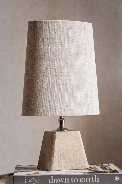 LAMPARA PRISMA MADERA CLARA - PETIT en Madera natural - Lámparas de mesa, Uruguay | La Iberica