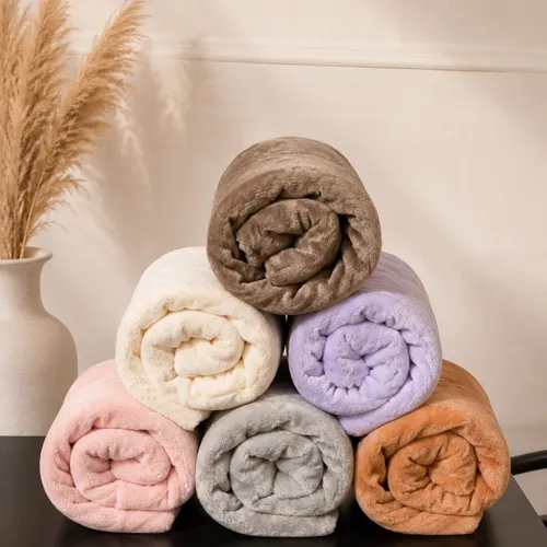 Manta lisa polar peluche de 150x100 - Textiles, Uruguay | Tu Garage