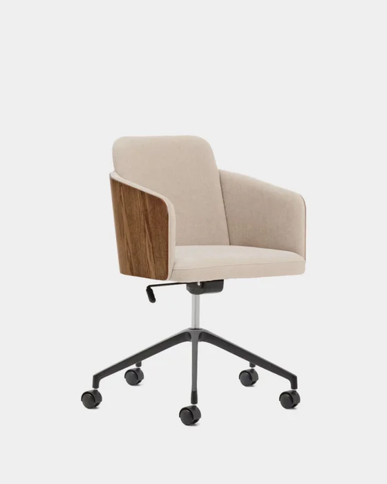 Silla de escritorio Madai de chenilla - marrón y chapa de fresno con acabado nogal FSC Mix Credit en Marrón - Escritorios y sillas de escritorio, Uruguay | Kavehome