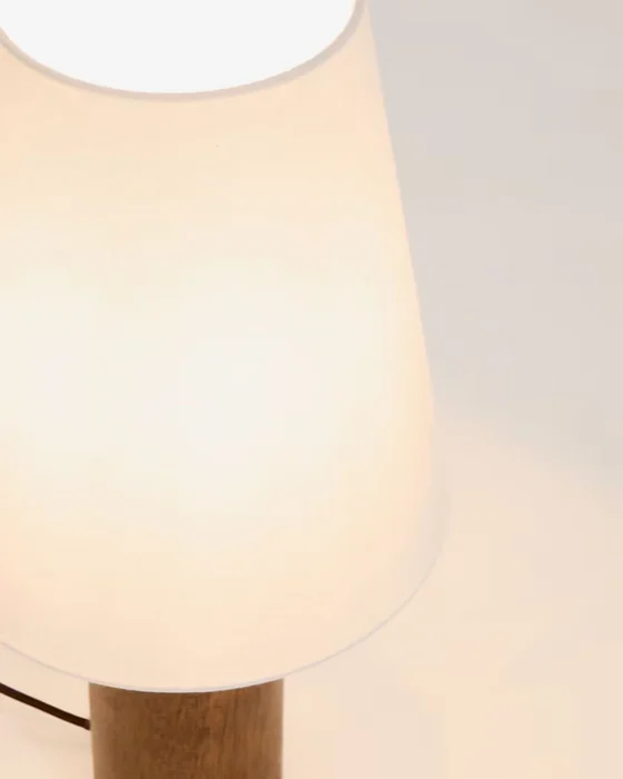 Lámpara de mesa Marga de madera maciza de caucho con acabado oscuro - con acabado oscuro en Blanco - Lámparas de mesa, Uruguay | Kavehome, vista 3