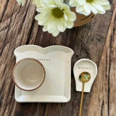 Kit desayuno con vaso de cerámica, apoya cucharas, plato y cucharita en Beige - Decoración, Uruguay | Dreams On Time, vista 19