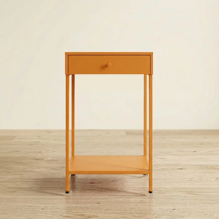 Mesa Lateral Alta Metal Amarillo Olivia Mostaza en Amarillo - Mesas de living, Uruguay | Divino