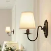 Aplique De Pared Elegante En Forma De U Para Dormitorio - Iluminarás - Lámparas de mesa, Uruguay | Iluminaras, vista 3 de 6