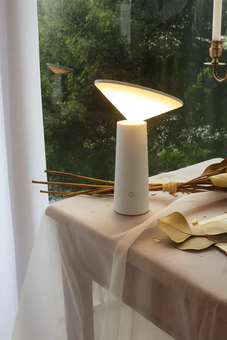 Lampara recargable MISAKI - Lámparas de mesa, Uruguay | Simple Deco, vista 2