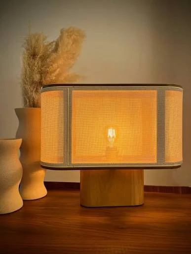 M232EST en Madera natural - Lámparas de mesa, Uruguay | Unik, vista 2