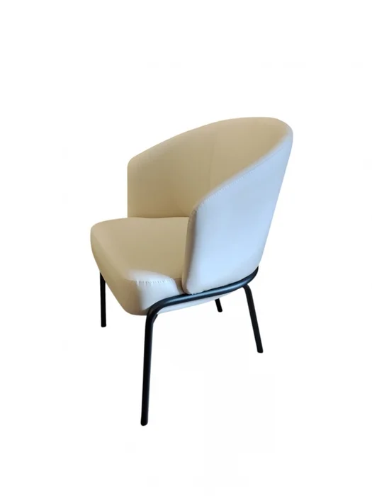 BUTACA RESPALDO CURVO 60x62x79 PATAS HIERRO NEGRO - TAPIZADA PU COLOR PERLA en Beige - Butacas, banquetas y puffs, Uruguay | Champagne Home, vista 3