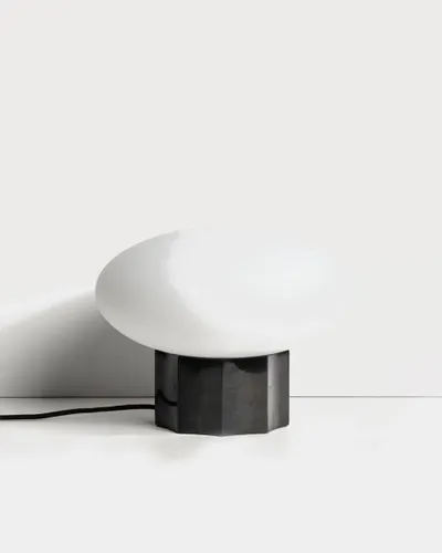 Lámpara de mesa Idela de cristal ahumado y mármol negro - Ø26 cm en Blanco - Lámparas de mesa, Uruguay | Kavehome