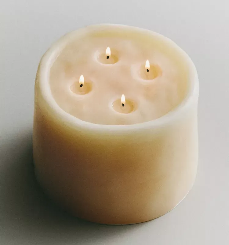 VELÓN DECORATIVO BEIGE en Beige - Velas y Portavelas, Uruguay | Zara Home