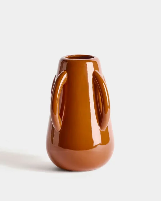 Jarrón Odra de cerámica marrón acabado brillante 25,5 cm en Marrón - Jarrones, Uruguay | Kavehome
