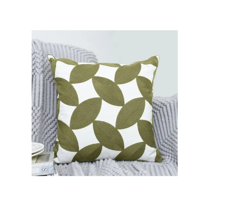 Almohadón Bordado en Verde oliva - Textiles, Uruguay | Finkel