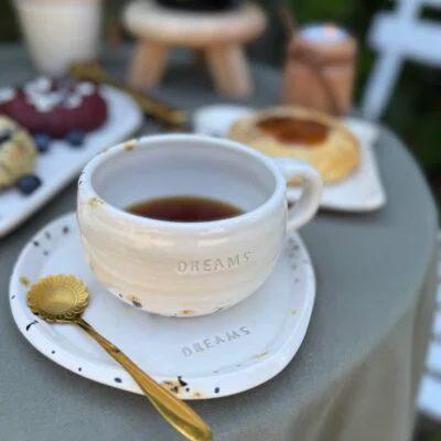 Cápsula dulce (taza y plato) en Beige - Decoración, Uruguay | Dreams On Time, vista 3