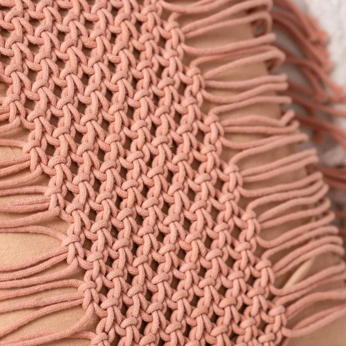 Almohadón Macramé en Salmón - Textiles, Uruguay | Arredo, vista 2