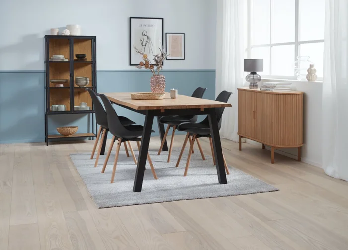 Silla de comedor KASTRUP negro/roble en Negro - Sillas, Uruguay | JYSK, vista 2