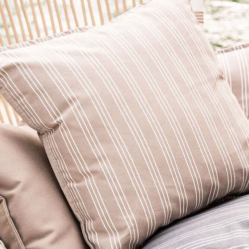 ALMOHADON EXTERIOR RAYAS - BEIGE - 45 X 45 en Beige - Muebles para el exterior, Uruguay | La Iberica